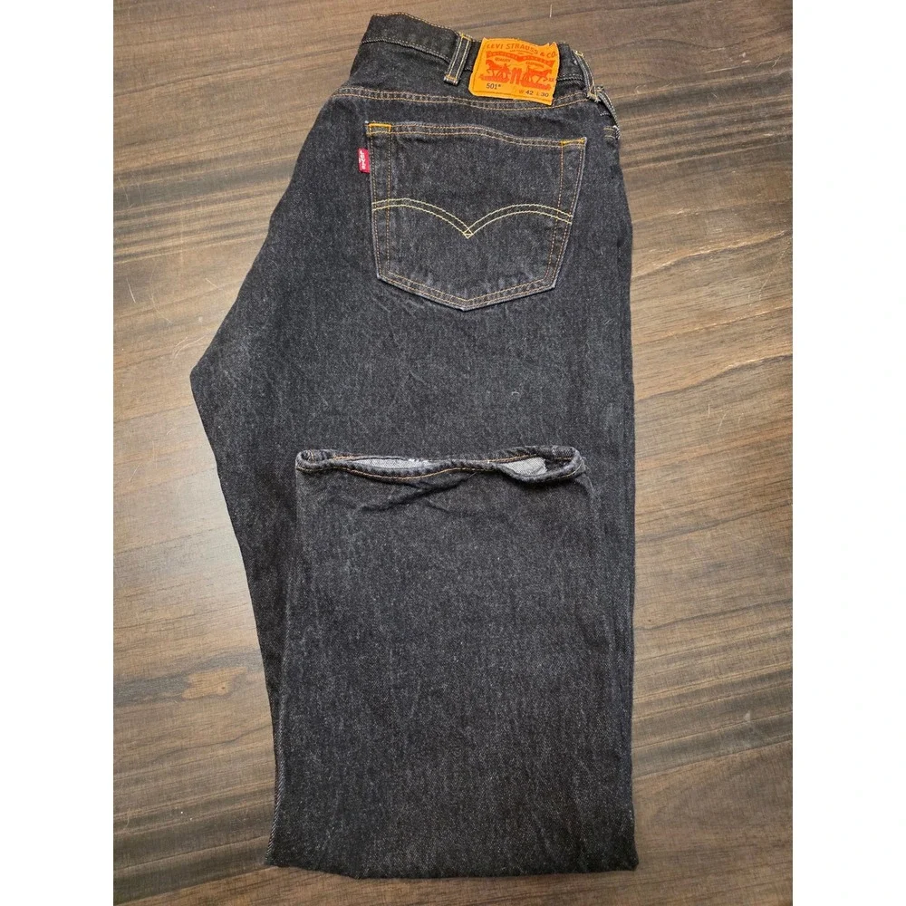 Levis 501 Mens Original Fit Button Fly Black Jeans 42x30 Straight Leg Denim